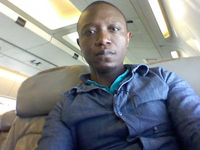 Max 38 ans Douala Cameroun
