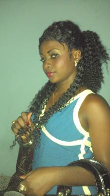 Kikimarielle 32 Jahre Yaoundé Kamerun