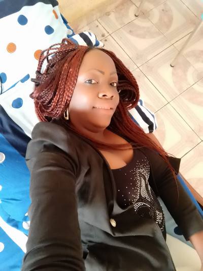 Bernadette  35 ans Yaoundé  Cameroun