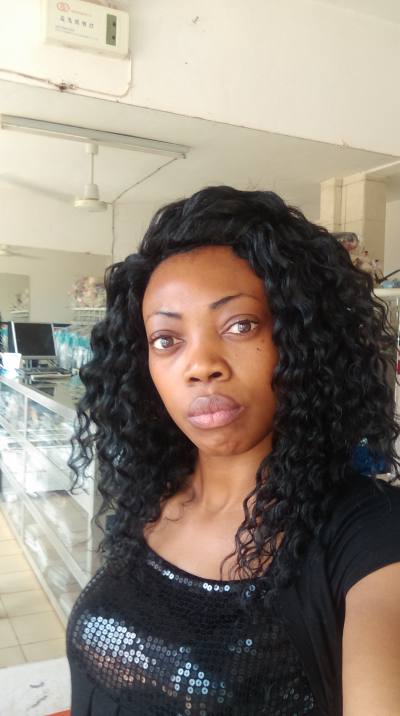 Salomé 36 ans Yaoundé Cameroun