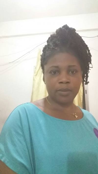 Martine 38 ans Yaounde Cameroun