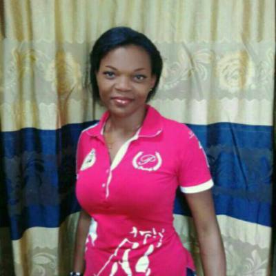 Sandrine 34 Jahre Yaoundé Kamerun