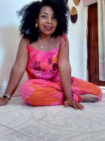Anna 33 Jahre Toliara  Madagaskar