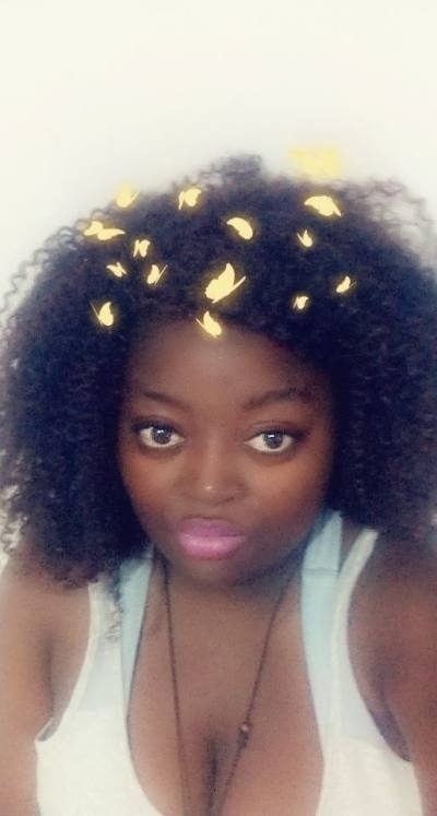 Lili 27 ans Yaoundé  Cameroun