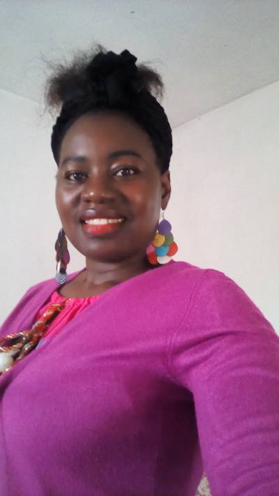Maella 41 ans Yaoundé Cameroun