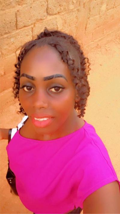 Thérèse 27 Jahre Mfoundi Kamerun