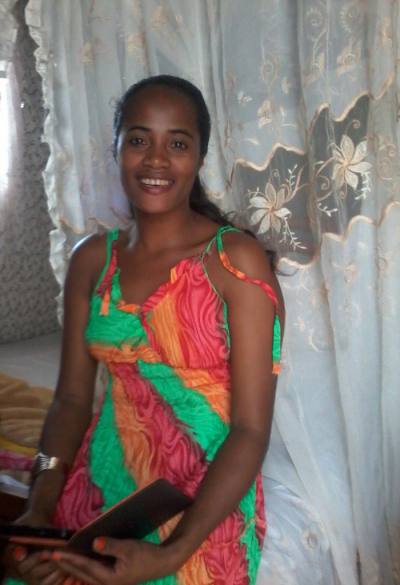 Joeline 36 years Toamasina Madagascar