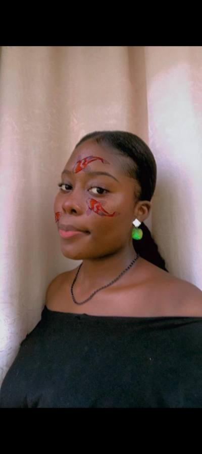 Moniva 21 years Douala  Cameroun