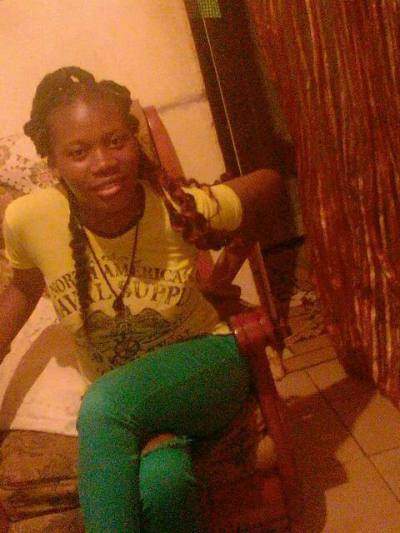 Laure 25 Jahre Yaoundé Kamerun