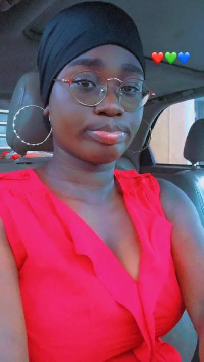 Sharon 23 ans Abomey Calavi  Bénin