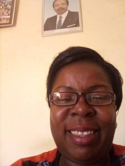 Angele 55 ans Yaoundé Cameroun