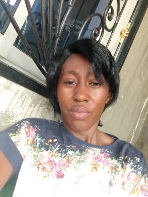 Catherine 45 Jahre Yaoundé Kamerun