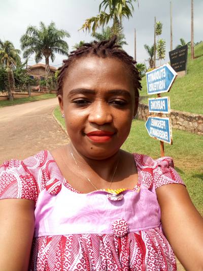 Rosmina 39 Jahre Yaoundé  Kamerun