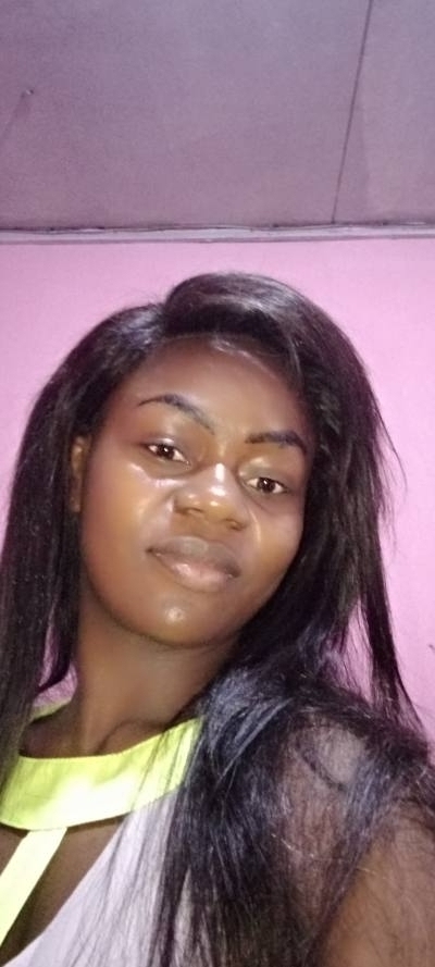 Murielle 31 Jahre Sangmelima  Kamerun