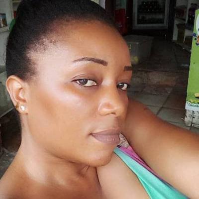 Christele 39 Jahre Douala Kamerun
