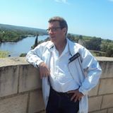 Guy 64 years Tours France