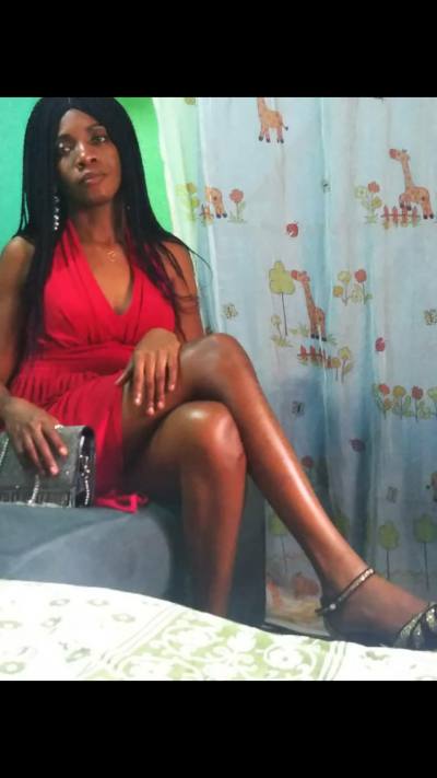 Lauraine 33 years Yaoundé Cameroon