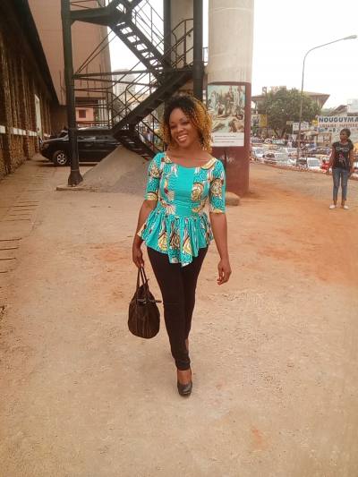 Virginie 39 ans Yaoundé Cameroun