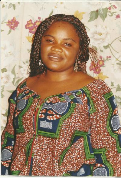 Lucie 40 ans Yaoundé Cameroun