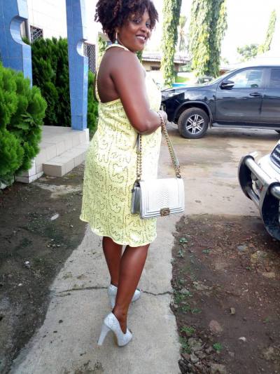 Blandine 45 ans Limbe  Cameroun