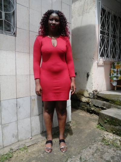 Carla 35 Jahre Wouri Kamerun