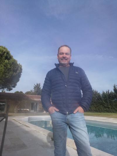 Jean luc 62 ans Arles France