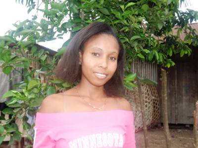 Angelette 38 Jahre Sambava Madagaskar