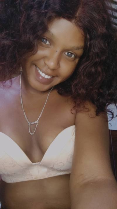 Vanessa 25 Jahre Toamasina Madagaskar