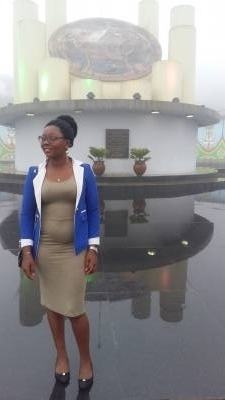 Ghislaine 37 Jahre Yaoundé  Kamerun