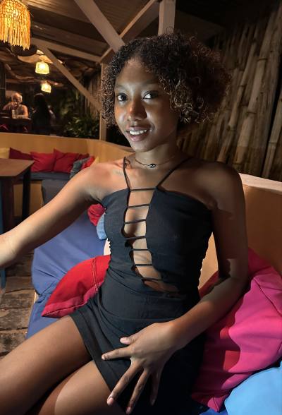 Nadia 18 ans Antalaha Madagascar