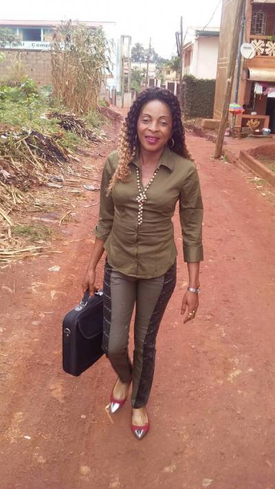 Sylvie 60 ans Sangmelima Cameroun