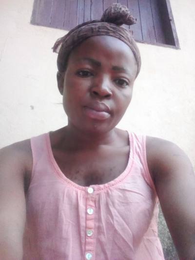 Elisabeth 37 Jahre Yaoundé Kamerun