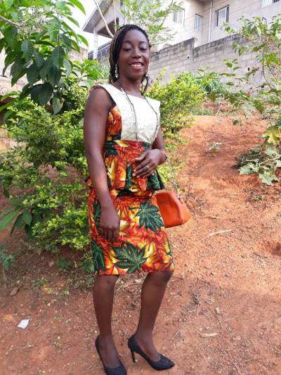 Diane 34 years Yaoundé Cameroon