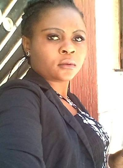 Sylvie 33 ans Douala  Cameroun