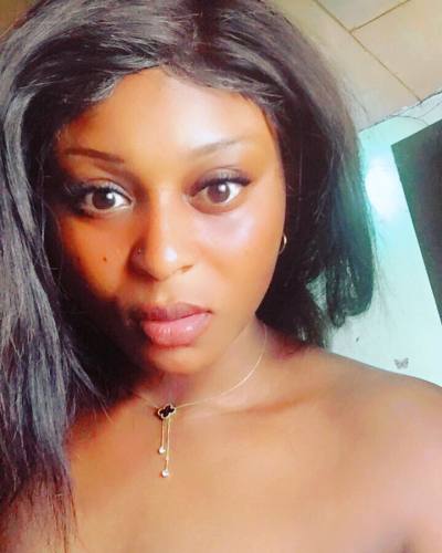 Louise 27 ans Yaounde  Cameroun