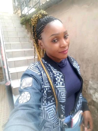 Megane 26 ans Yaoundé  Cameroun