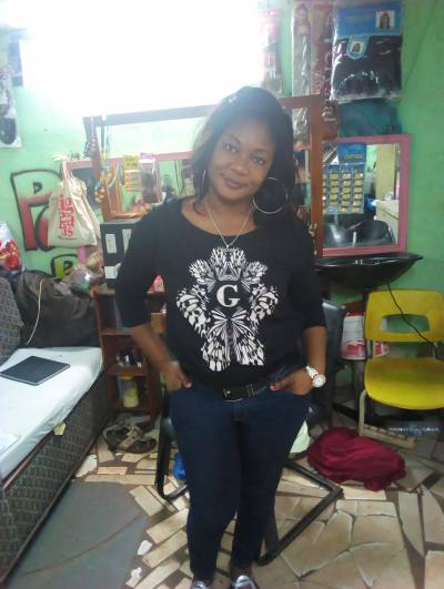 Anastasie 44 ans Kribi Cameroun