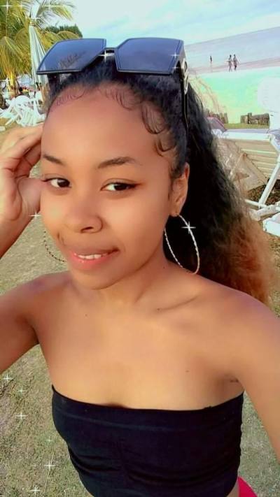 Romina 23 ans Toamasina France