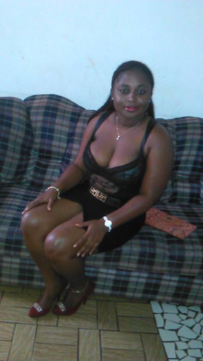 Vannelle 37 ans Yaoundé Cameroun
