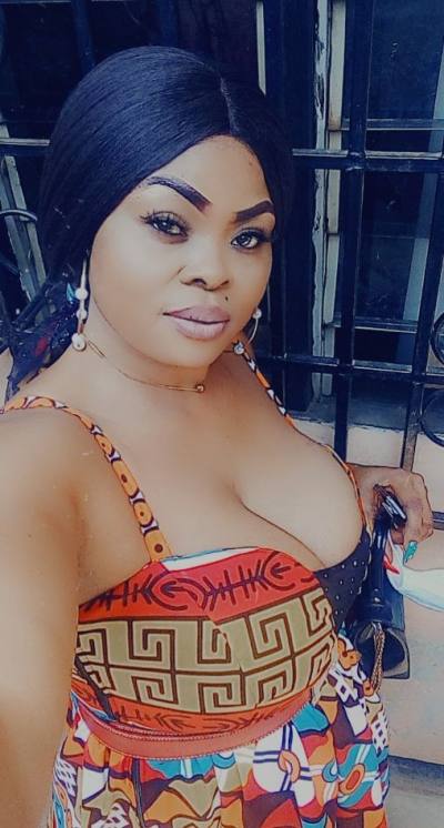 Claudine 38 ans Yaoundé 5 Cameroun