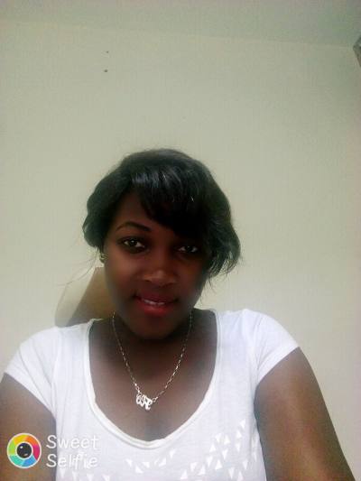 Prescille 32 ans Libreville Gabon