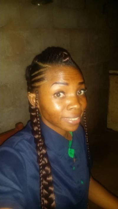 Jane 30 ans Messa Mendongo Cameroun