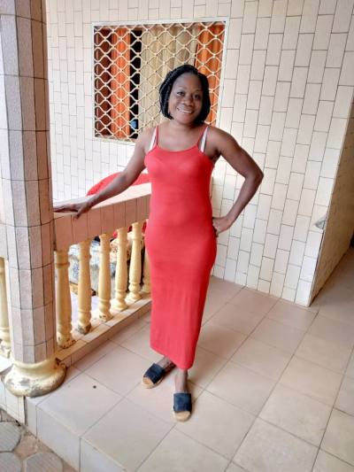 Estelle 38 ans Mfoundi Cameroun