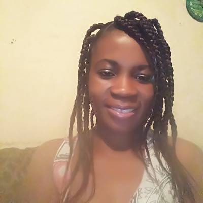 Carole 36 Jahre Yaoundé Kamerun