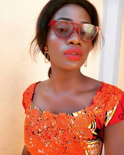 Hilary 28 ans Douala Cameroun