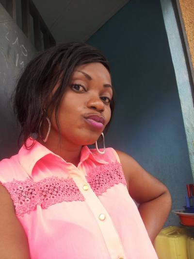Emmanuela 36 Jahre Abidjan Elfenbeinküste