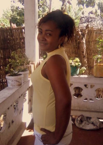 Marie 39 ans Toamasina Madagascar