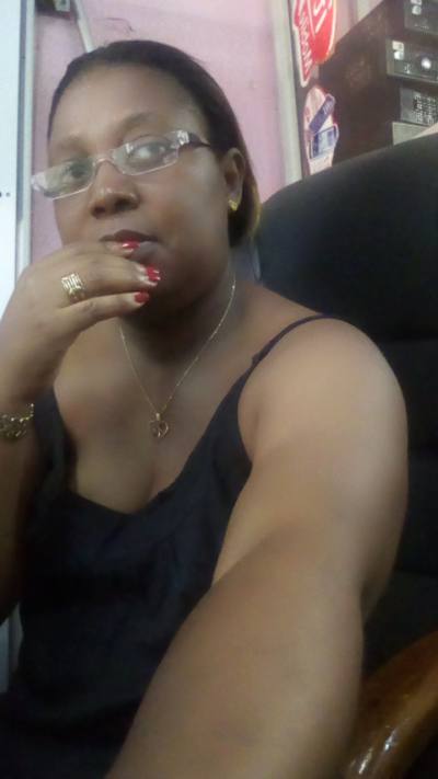 Corinne 49 ans Yaoundé Cameroun