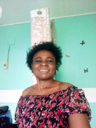 Helene 59 ans Douala Cameroun
