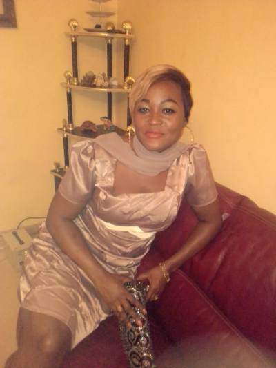 Madeleine 35 Jahre Yaoundé Kamerun